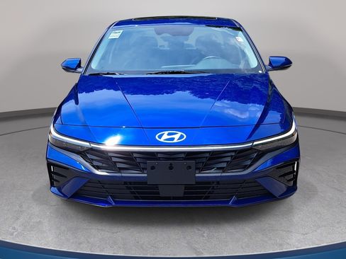 Used 2024 Hyundai Elantra Limited FWD image 2
