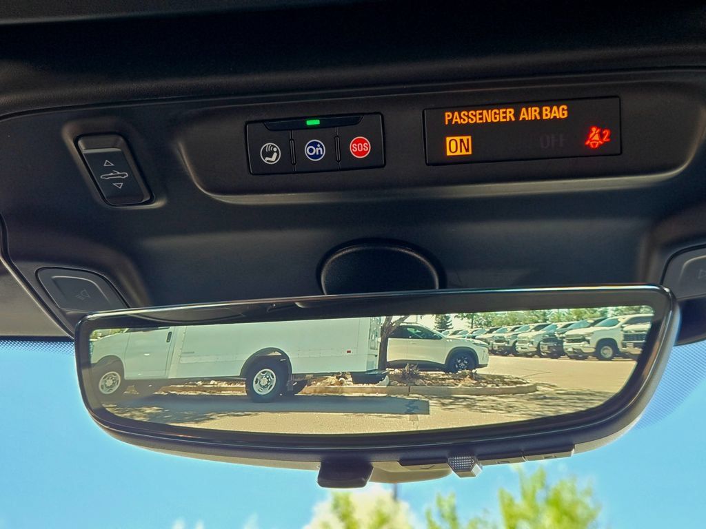 Used 2020 Chevrolet Camaro ZL1 RWD image 28