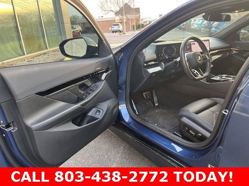 Used 2024 BMW 530i w/ M Sport Package image 4