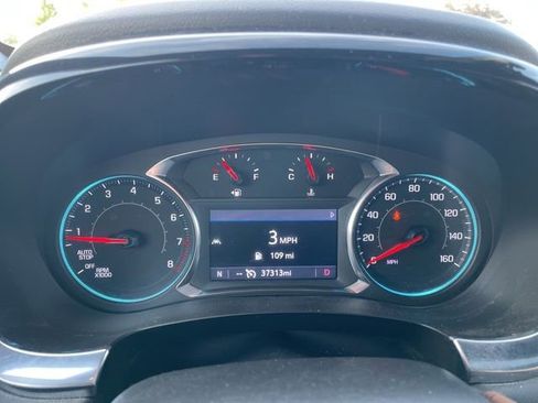 Used 2023 Chevrolet Traverse LT FWD image 13