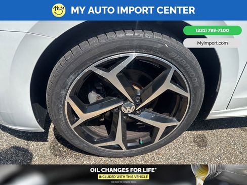 Used 2020 Volkswagen Passat 2.0T R-Line FWD image 9