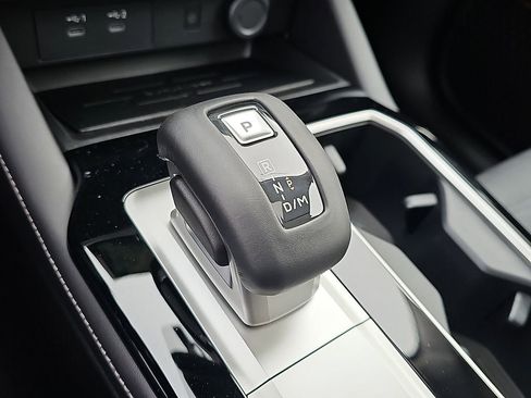 New 2026 Mitsubishi Outlander SE image 11