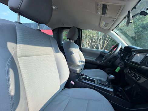 Used 2016 Toyota Tacoma SR RWD image 18