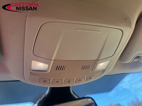 Used 2022 Ford Edge SE image 38