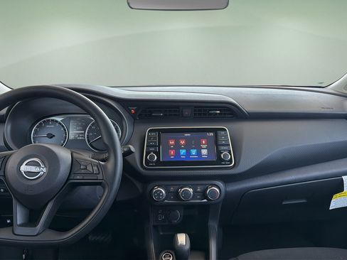 Certified 2025 Nissan Kicks Play S FWD image 7