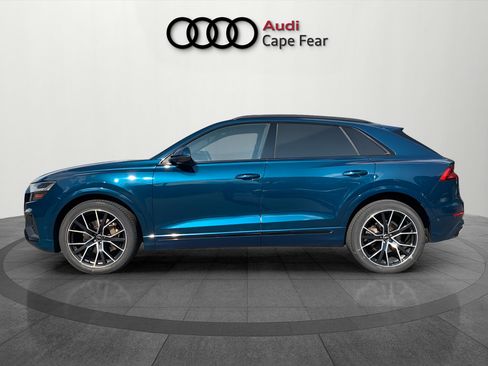 Used 2019 Audi Q8 Prestige w/ Luxury Package AWD/4WD image 2