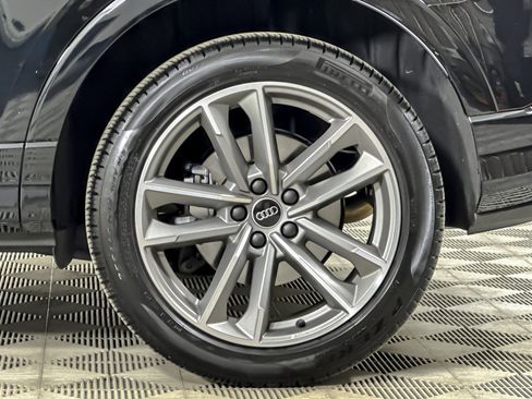 Used 2025 Audi Q3 2.0T Premium image 24