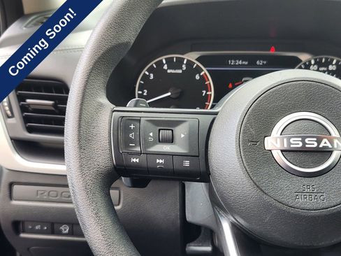 Used 2024 Nissan Rogue S FWD image 15
