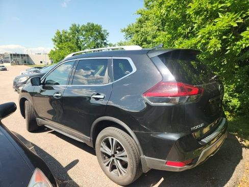 Used 2019 Nissan Rogue SV w/ Premium Package AWD/4WD image 8