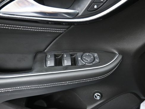 Used 2022 Buick Envision Preferred image 10