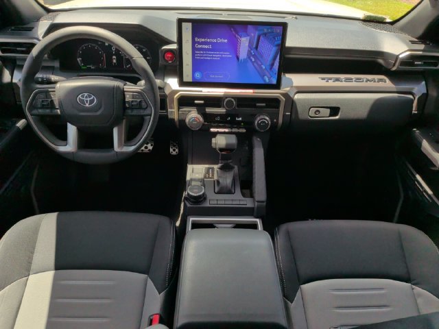Used 2025 Toyota Tacoma TRD Sport AWD/4WD image 30