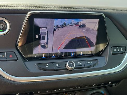Used 2020 Chevrolet Blazer LT w/ Sound & Technology Package FWD image 25
