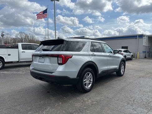 New 2026 Ford Explorer Active image 3