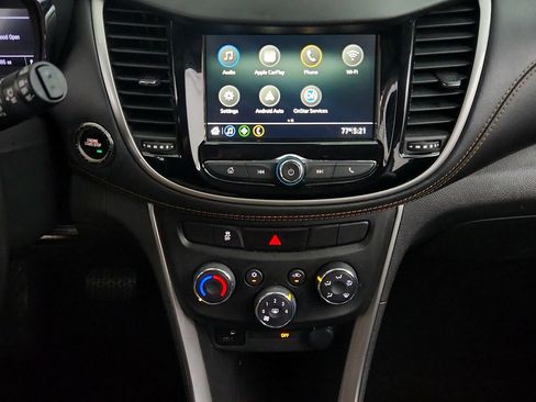 Used 2019 Chevrolet Trax LT w/ LT Convenience Package AWD/4WD image 21
