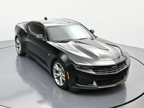 Used 2022 Chevrolet Camaro LT w/ RS Package image 26