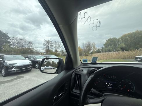 Certified 2022 GMC Canyon Denali image 15