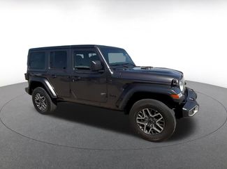 Used 2025 Jeep Wrangler Unlimited Sahara AWD/4WD video 2