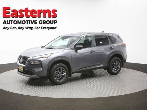Used 2023 Nissan Rogue S AWD/4WD image 57