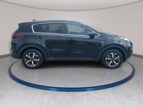 Used 2022 Kia Sportage LX AWD/4WD image 4