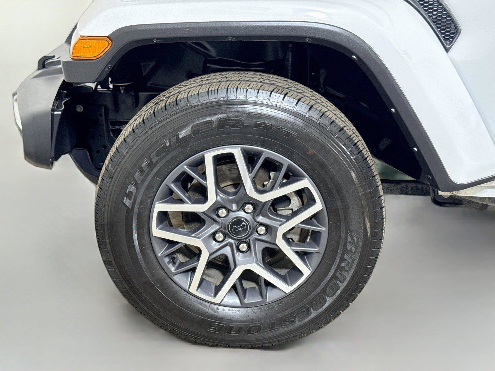 Used 2025 Jeep Wrangler Unlimited Sahara AWD/4WD image 28