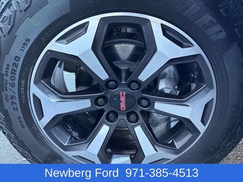 Used 2025 GMC Yukon XL AT4 Ultimate w/ LPO, AT4 Appearance Package AWD/4WD image 12