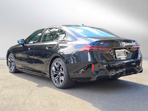 Used 2025 BMW i5 xDrive40 w/ M Sport Package image 5