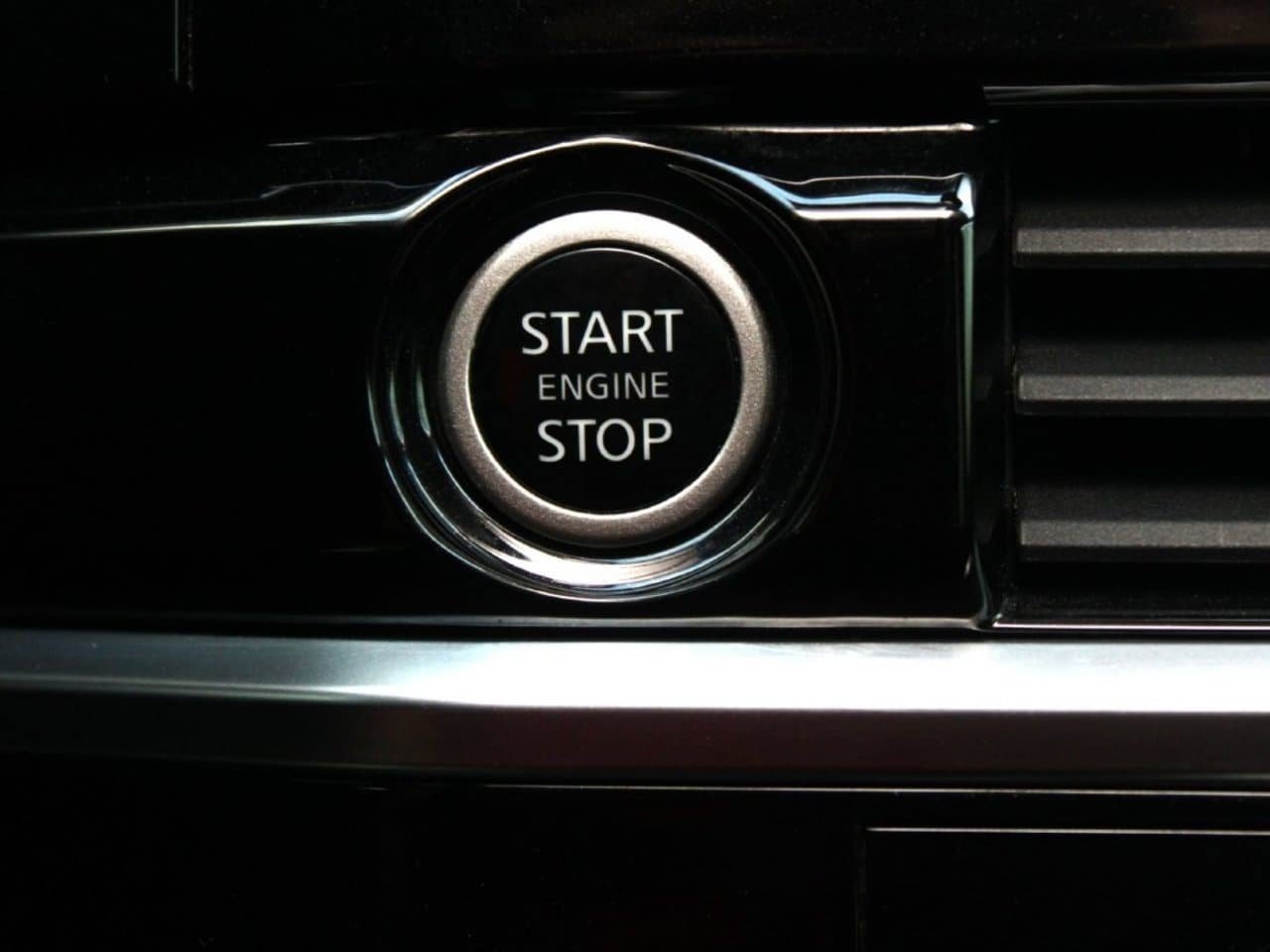 Used 2022 Nissan Pathfinder SL w/ SL Black Package FWD image 33