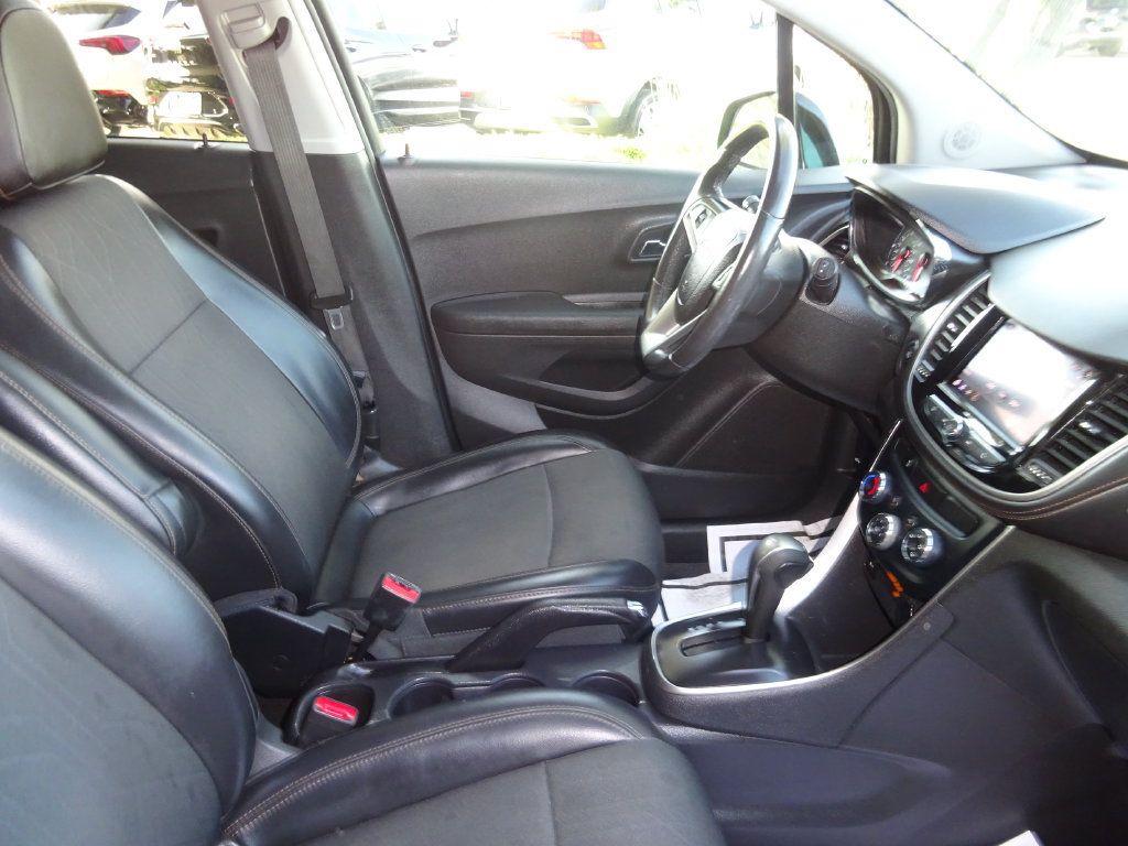 Certified 2020 Chevrolet Trax LT w/ Redline Edition FWD image 15