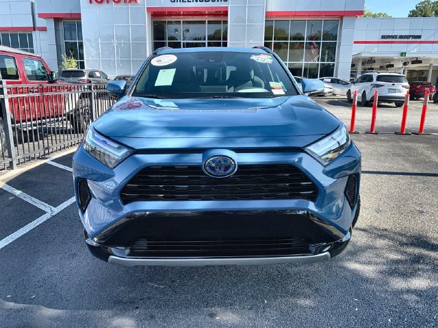 Used 2024 Toyota RAV4 SE w/ Convenience Package AWD/4WD image 3