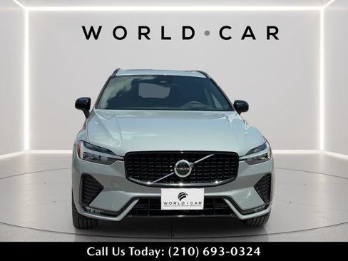 Used 2024 Volvo XC60 B5 Ultimate AWD/4WD image 2