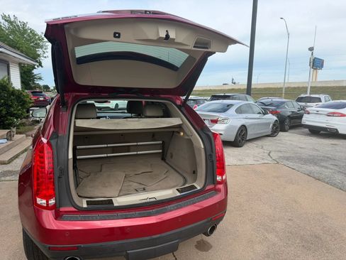 Used 2016 Cadillac SRX Luxury w/ Trailering Package FWD image 9