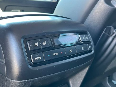 Used 2021 Hyundai Palisade Limited FWD image 24
