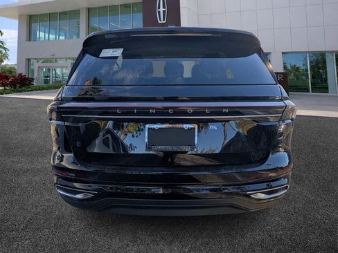 New 2026 Lincoln Nautilus Premier image 6