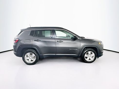 Used 2022 Jeep Compass Latitude AWD/4WD image 10