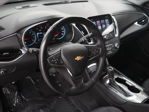 Used 2016 Chevrolet Malibu LT FWD image 19