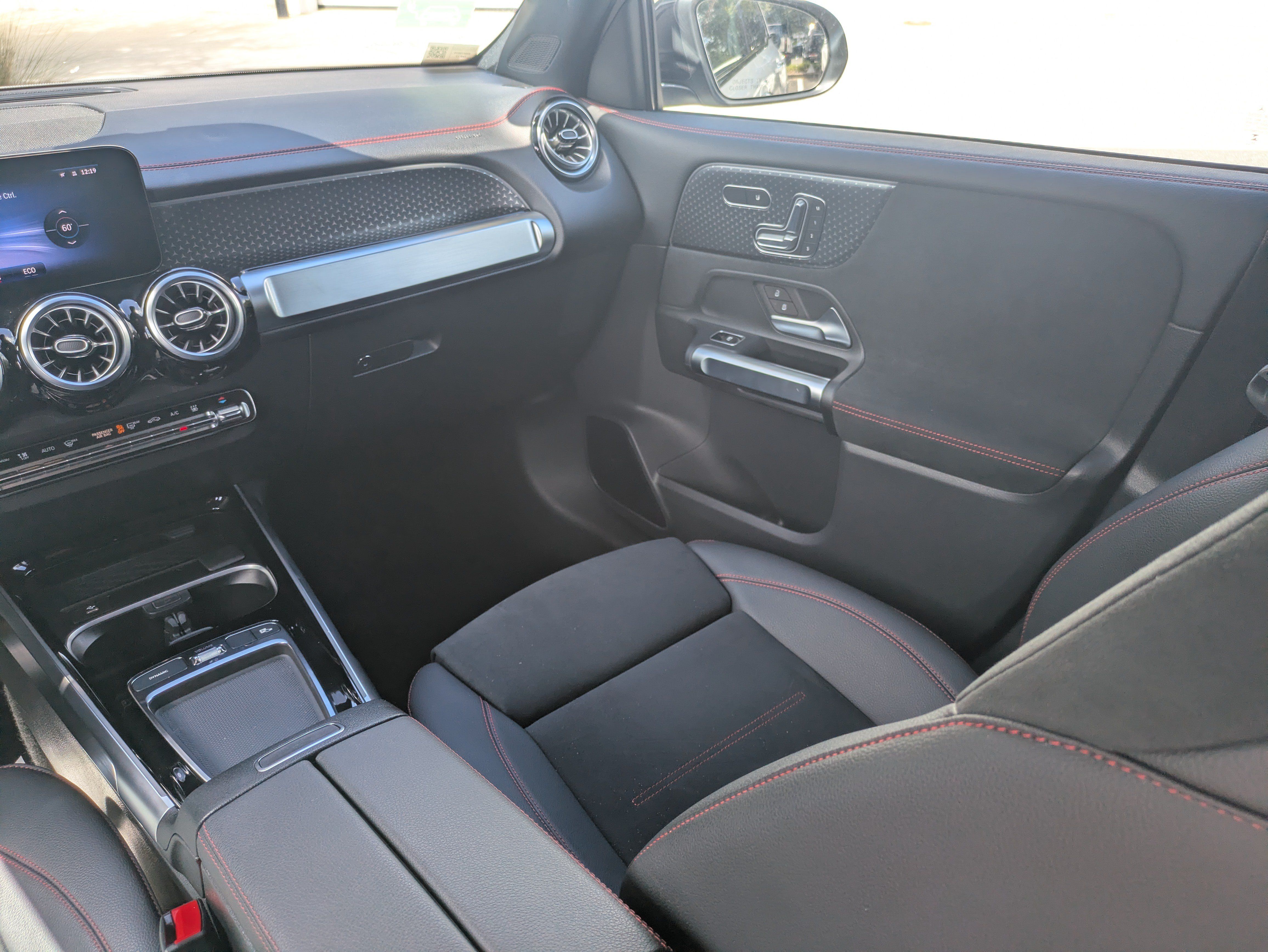Used 2024 Mercedes-Benz EQB 350 4MATIC SUV image 15