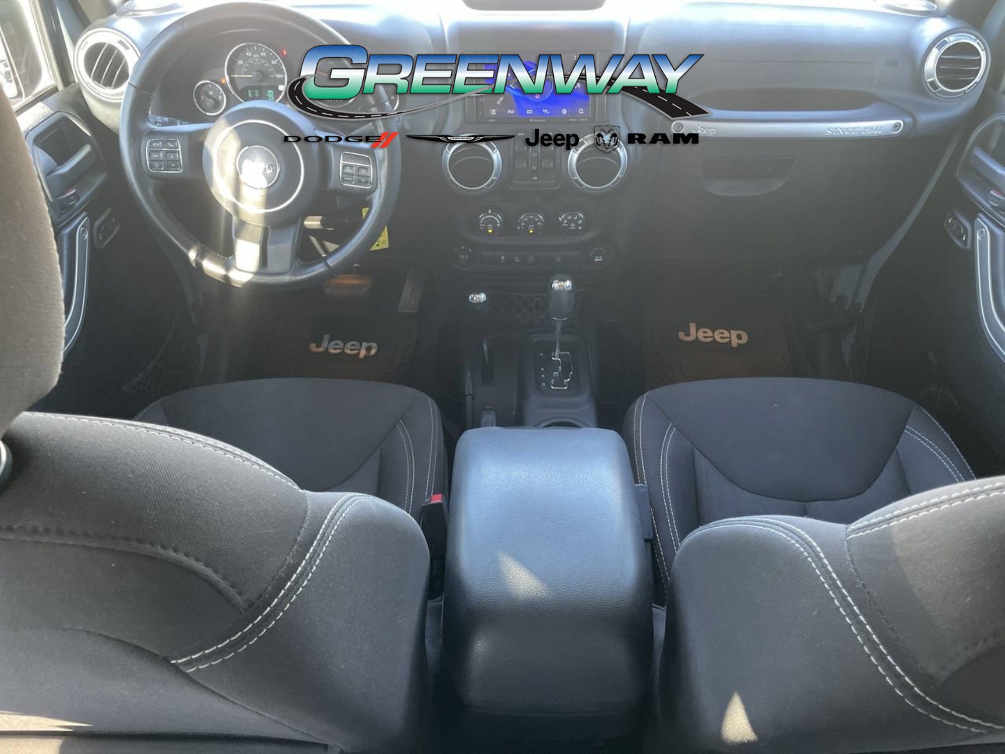 Used 2015 Jeep Wrangler Unlimited Sahara AWD/4WD image 13