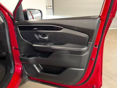 Used 2024 Honda Pilot EX-L image 11