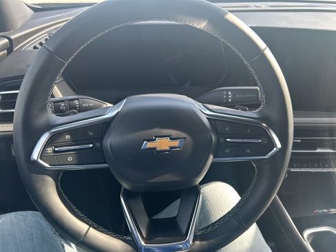 Used 2026 Chevrolet Traverse LT AWD/4WD image 16