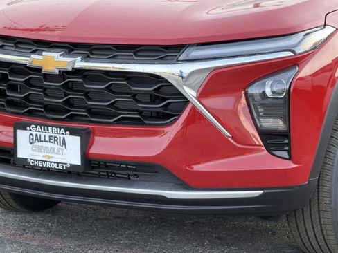 New 2026 Chevrolet Trax LT w/ Driver Confidence Package image 7