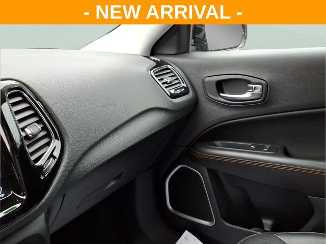 Used 2019 Jeep Compass Limited AWD/4WD image 26