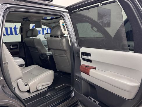 Used 2016 Toyota Sequoia Platinum image 15
