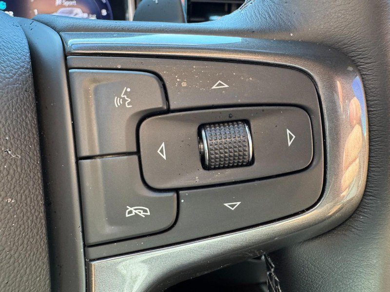 Used 2026 Chevrolet Silverado 1500 High Country AWD/4WD image 18