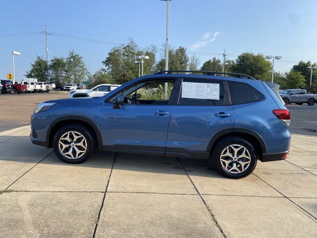 Used 2024 Subaru Forester Premium AWD/4WD image 6