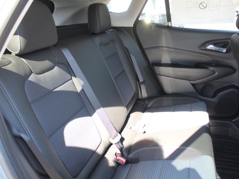 New 2026 Chevrolet Trax LT w/ LT Convenience Package image 15