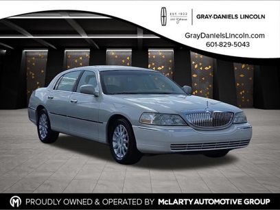 Used 2006 Lincoln Town Car Signature