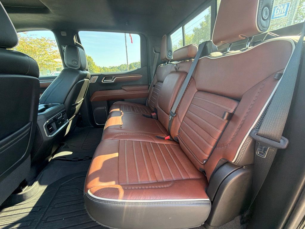 Used 2023 GMC Sierra 1500 Denali Ultimate AWD/4WD image 7