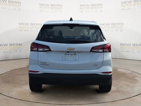 Used 2024 Chevrolet Equinox LS AWD/4WD image 4