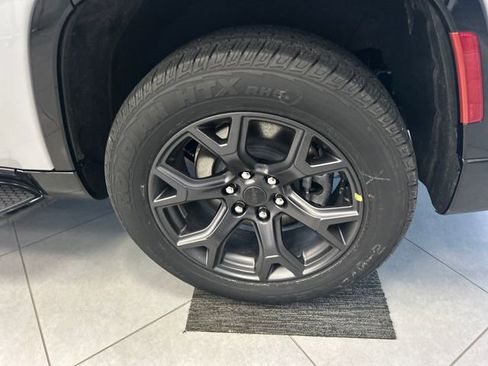 New 2026 Jeep Grand Wagoneer Limited w/ Convenience Group I image 54