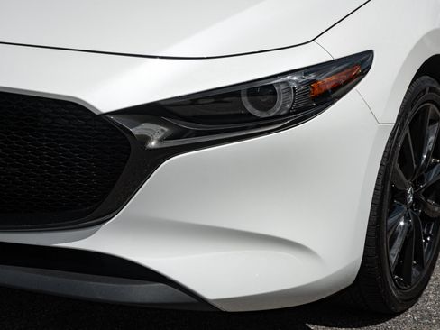 Certified 2025 MAZDA MAZDA3 2.5 S Hatchback w/ Premium Pkg FWD image 6